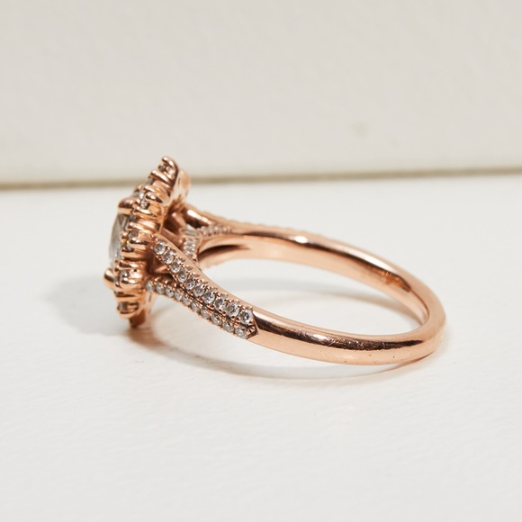 Oval Engagement Ring - Picture 5 of 7